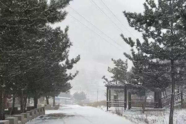 南秦建筑之美 《京門(mén)風(fēng)月》手游場(chǎng)景細(xì)究