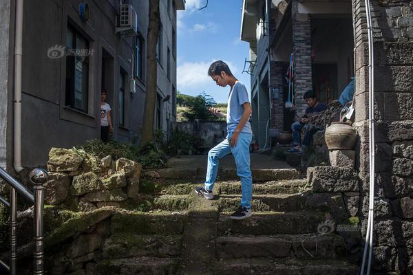 釘釘聯(lián)合高德、支付寶推出AI差旅：企業(yè)免墊資，員工免報(bào)銷(xiāo)，AI幫比價(jià)