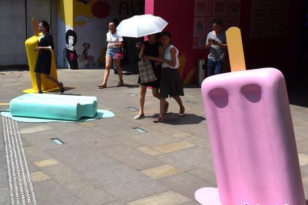 延續(xù)內(nèi)衣秀 《洛奇英雄傳：永恒》角色美麗露出