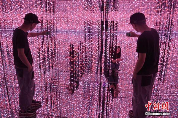 跳舞逛酒吧 《拳皇世界》社團(tuán)玩法大曝光