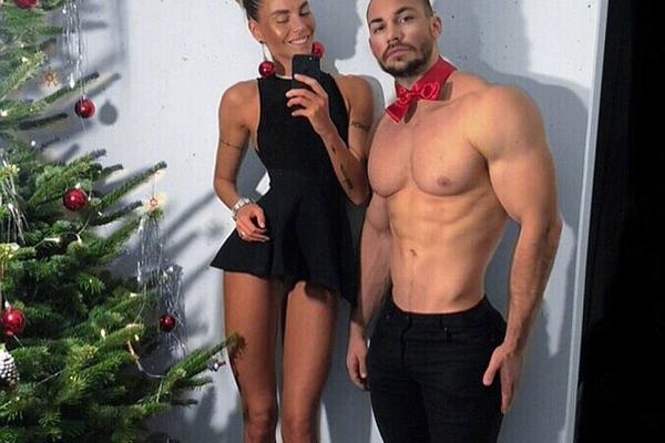 利刃出鞘天下震 《九陰真經(jīng)3D》神兵品評(píng)