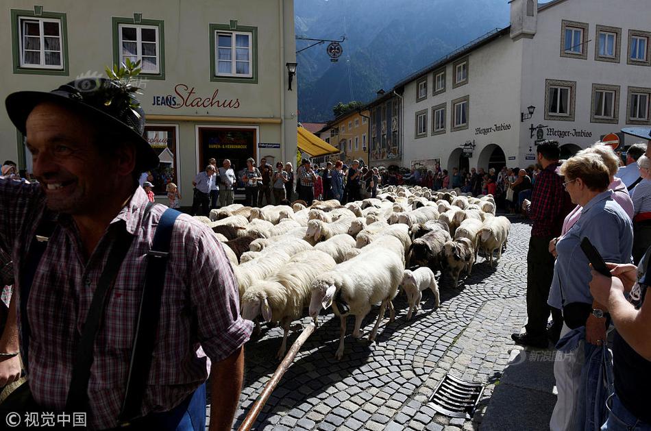 柳巖帶你嗨翻騎戰(zhàn) 《傳奇世界手游》攻沙回顧